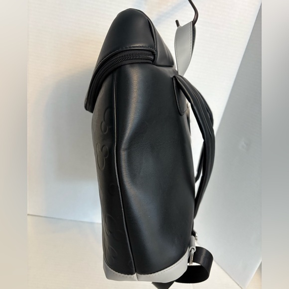 NWT DISNEY skinnydip London steamboat Willie Mickey backpack - Picture 5 of 8